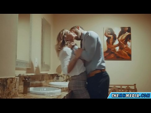 ❤️ Når en barmfagre blondine forfører deg på et offentlig toalett ❌ Jævla på porno no.psi-mass.ru